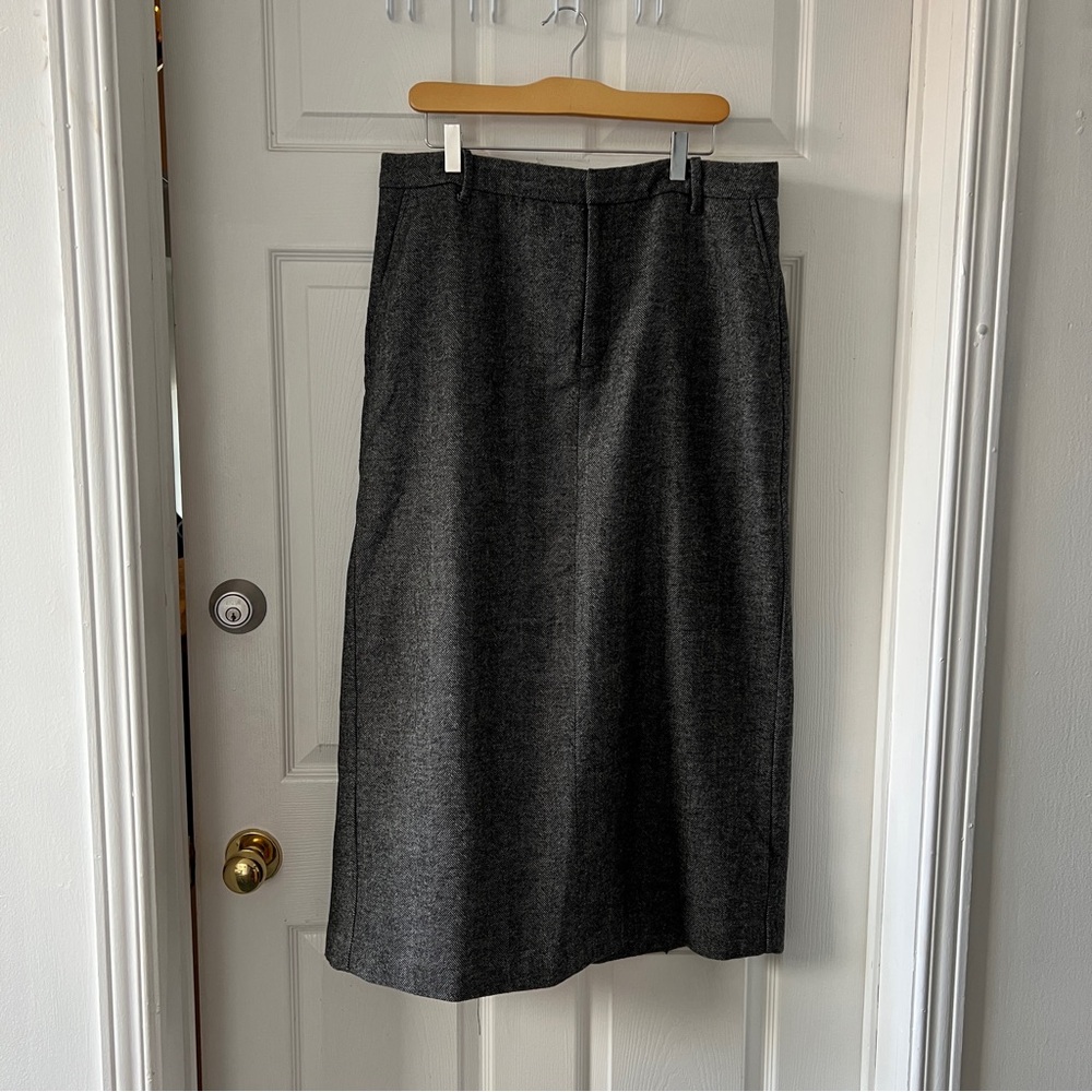 GAP Charcoal Midi pencil skirt
